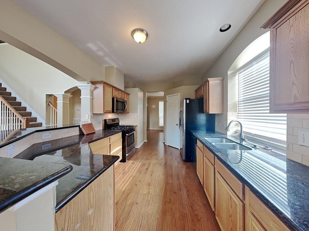 2118 Emerald Cove Dr, League City, TX 77573