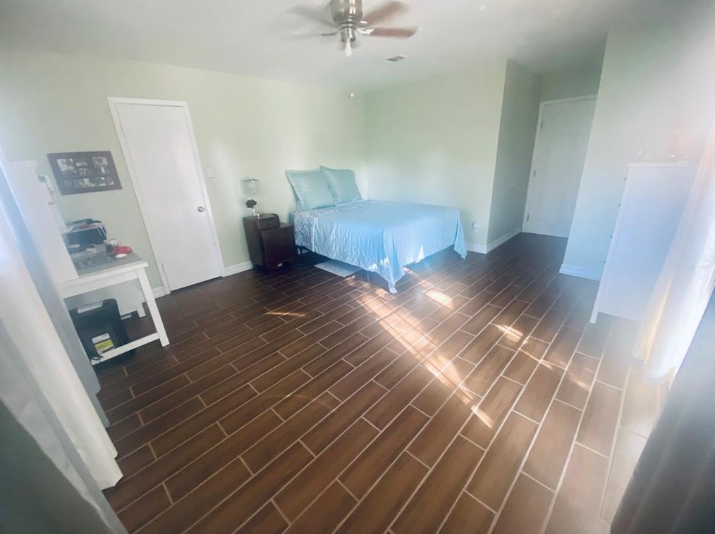 6810 Leandra Dr, Houston TX  77083-1140 exterior