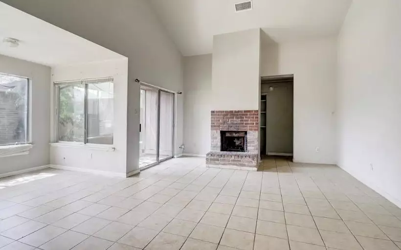 3014 Windy Royal Dr, Houston, TX 77045