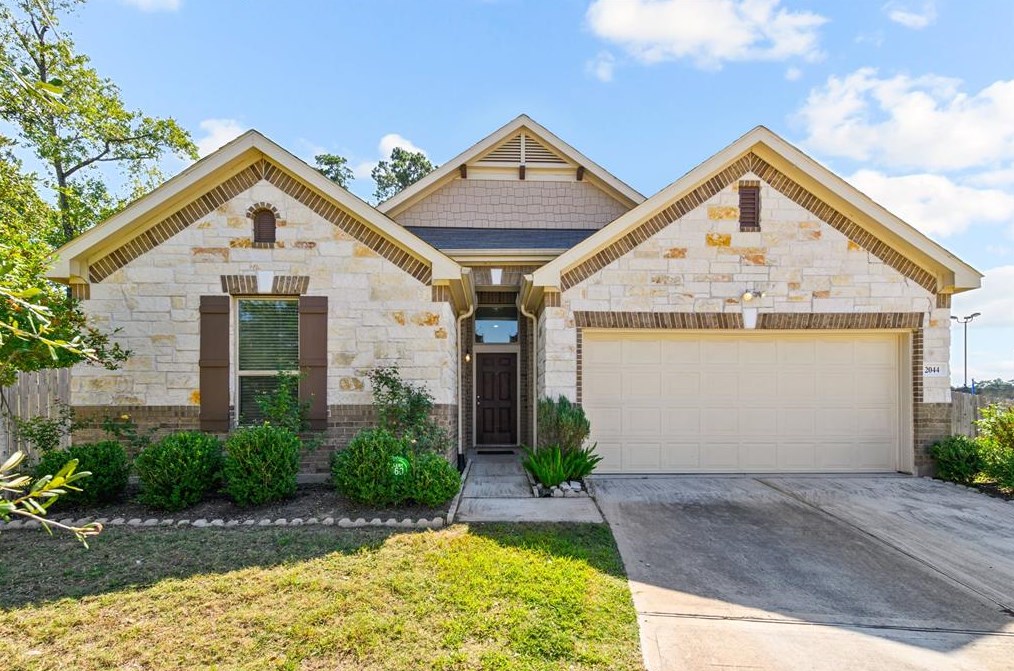 2044 Elkington Cir, Conroe, TX 77304