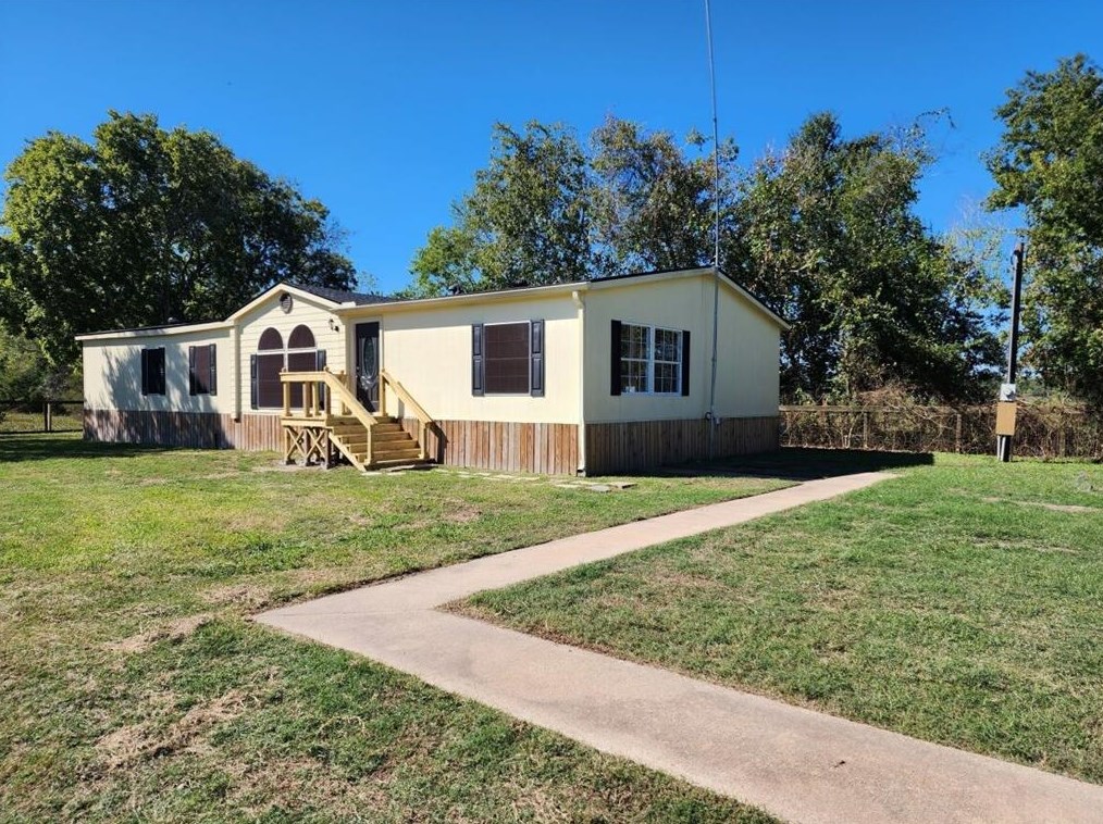 30725 Vining Rd, Waller, TX 77484