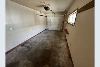 305 W Harrison Avenue, Electra, TX 76360 - Photo 16