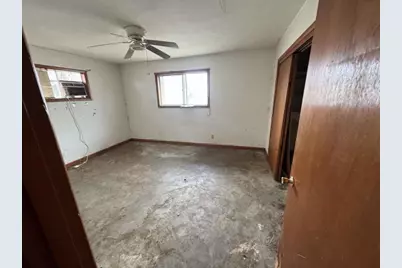 305 W Harrison Avenue, Electra, TX 76360 - Photo 10