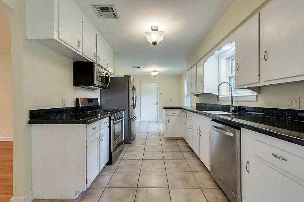 8807 Mcavoy Dr, Houston, TX 77074