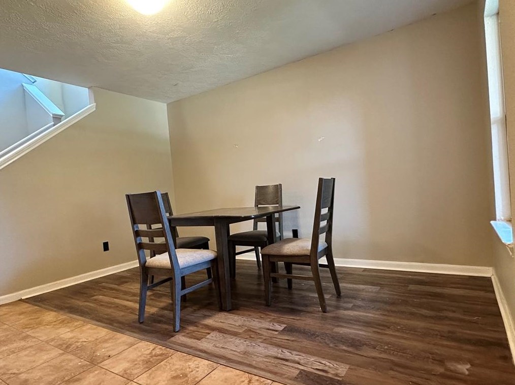 527 Remington Heights Dr, Houston TX  77073-4344 exterior