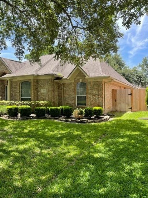 14407 Kings Head Dr, Houston, TX 77044-5071