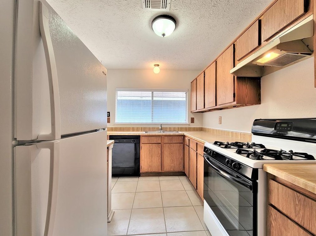 12111 Westwold Dr, Tomball TX  77377-7961 exterior