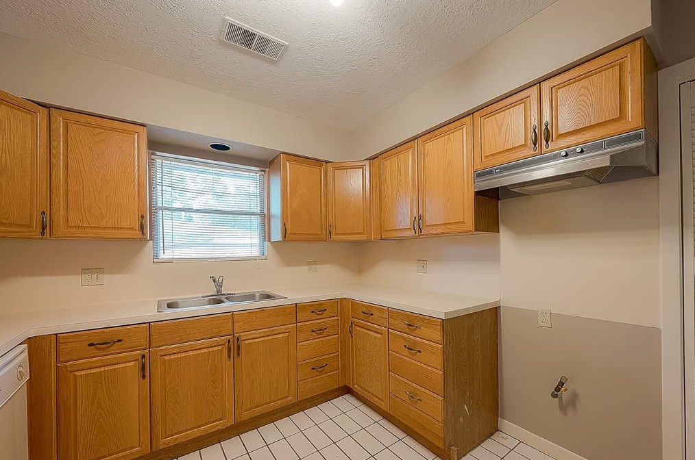 4207 Marlborough, Houston TX  77092-7531 exterior