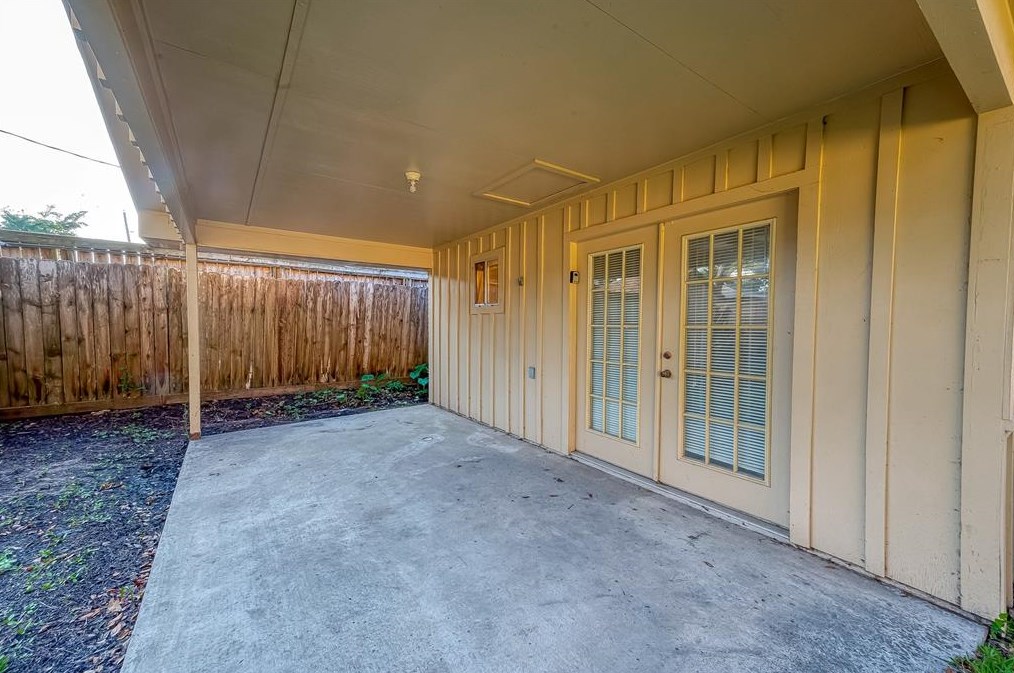 4207 Marlborough, Houston TX  77092-7531 exterior