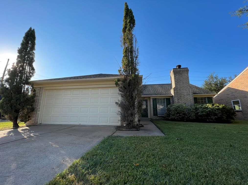 3130 Mesquite Dr, Sugar Land, TX 77479