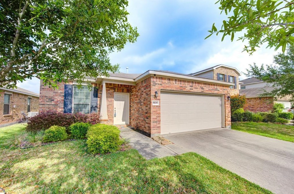 5830 Water Violet Ln, Richmond, TX 77407