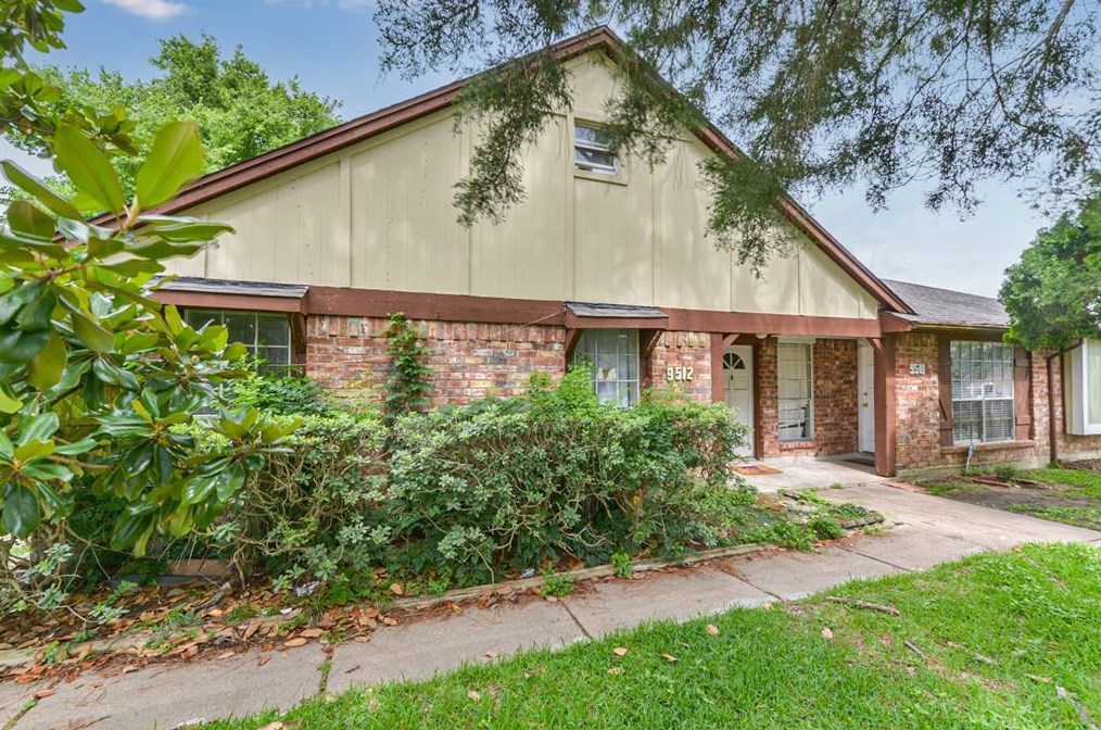 9512 Clipperwood Pl, Houston, TX 77083