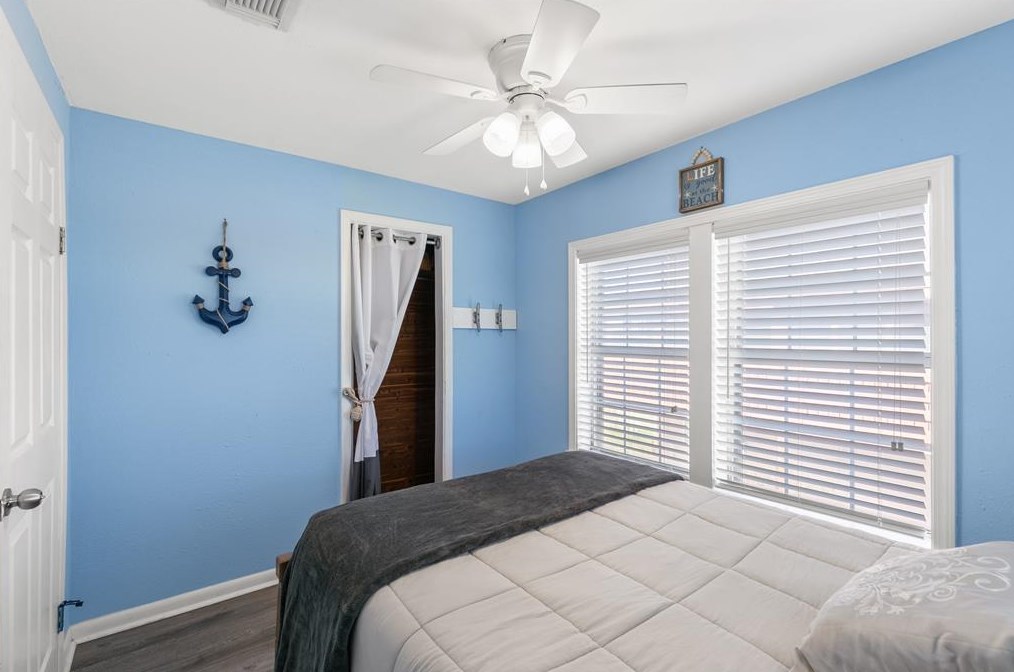 218 Driftwood Ct, Jones Creek TX  77541-8956 exterior