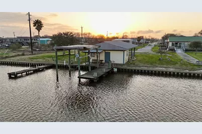 4621 Cr 459B, Freeport, TX 77541 - Photo 4