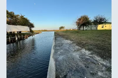 4621 Cr 459B, Freeport, TX 77541 - Photo 14