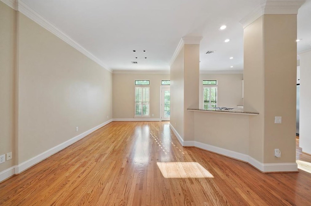 3531 Yupon, Houston TX  77006-4842 exterior