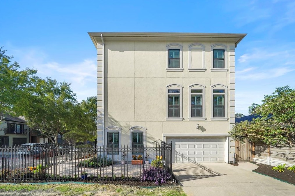 3531 Yupon St, Houston TX  77006-4215 exterior