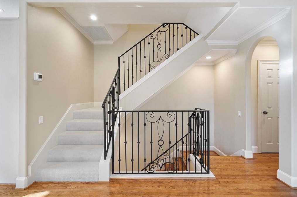 3531 Yupon, Houston TX  77006-4842 exterior