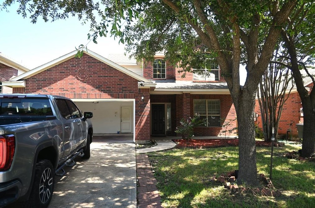 1103 Imperial Lake Dr, Houston, TX 77073-6158