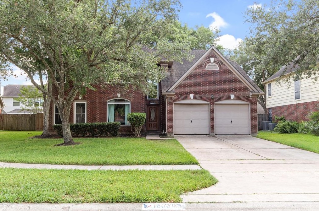 1303 Hunter Wood Dr, League City, TX 77573-5254