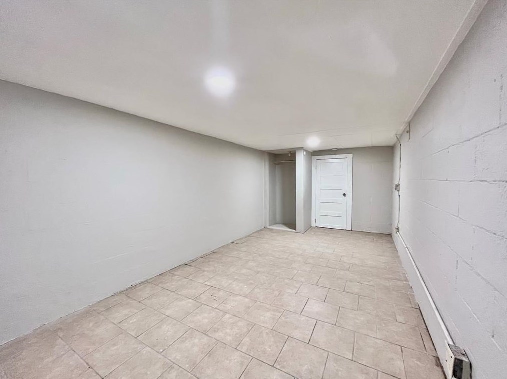 2206 4th St, Bay City, TX 77414
