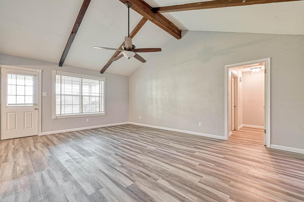 1046 Shady Trail Ln, Houston TX  77038-1833 exterior