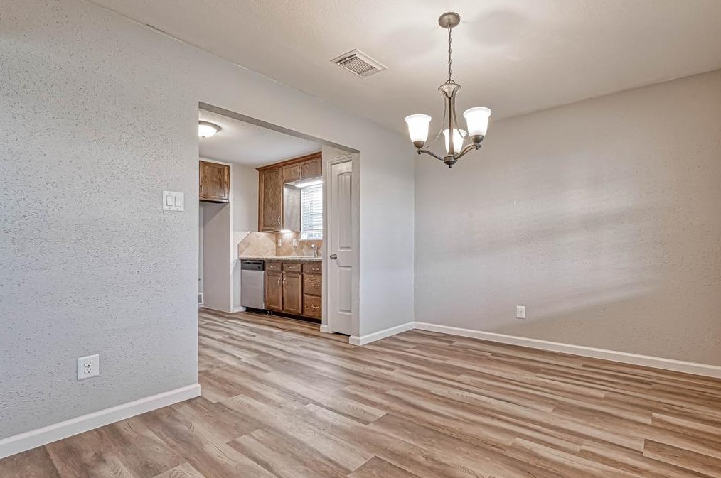 1046 Shady Trail Ln, Houston TX  77038-1833 exterior
