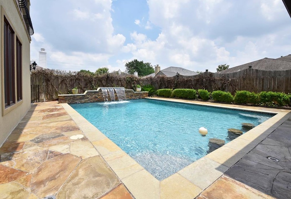 8015 Kenwell Dr, Houston, TX 77083-4475