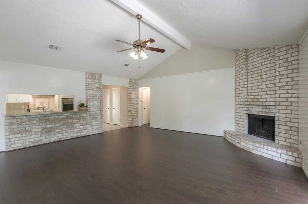 12234 Meadowhollow Dr, Stafford, TX 77477