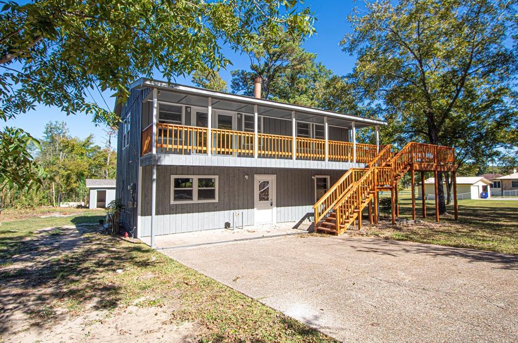176 Popular St, Onalaska, TX 77360-7453
