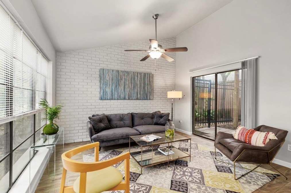 2471 Briarwest Blvd, Houston, TX 77077