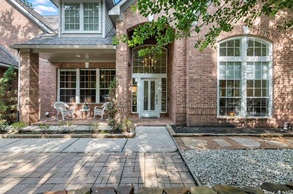 10 Newland Ct, Spring, TX 77382