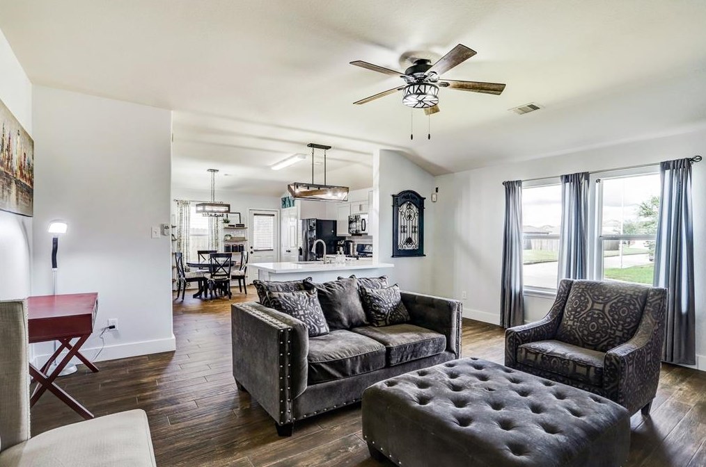 9623 Garrett Pine Ln, Houston, TX 77044-5664