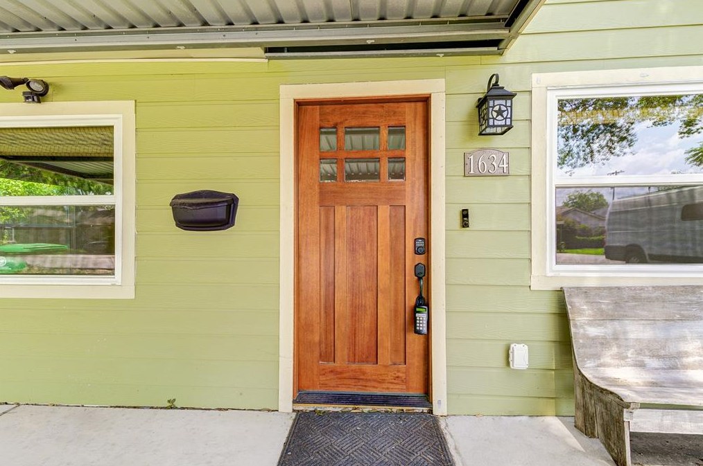 1634 Walton St, Houston, TX 77009