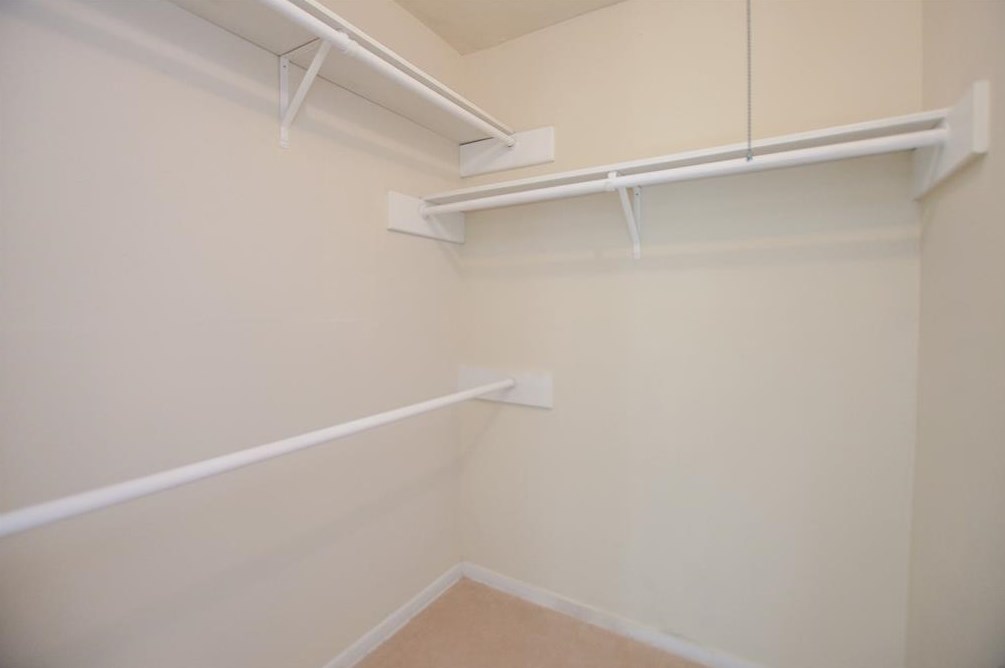 12111 Creekhurst Dr, Houston TX  77099-4111 exterior