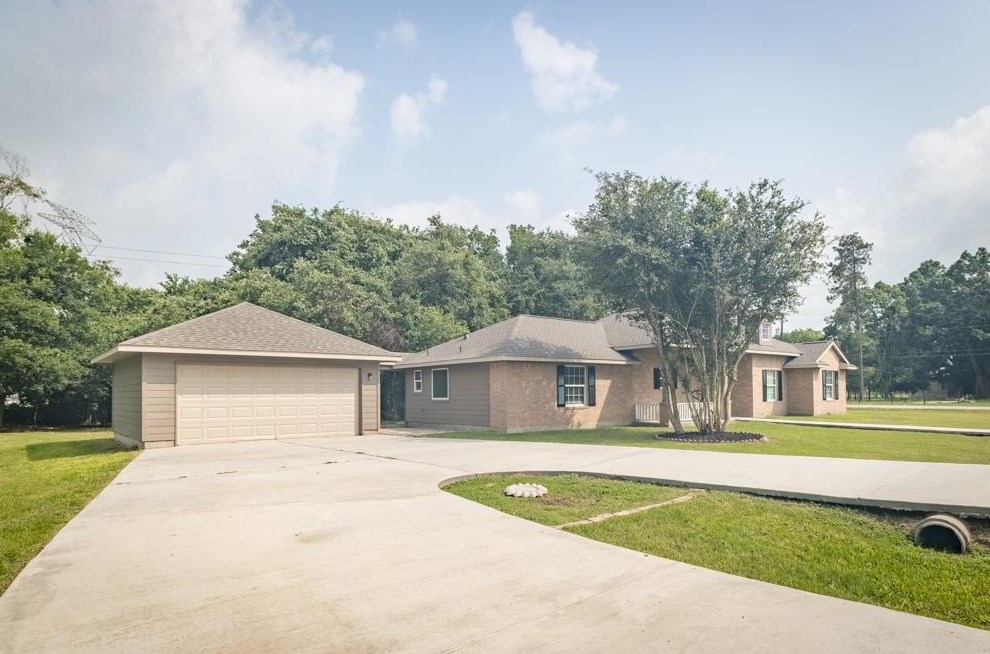 589 County Road 949c, Alvin, TX 77511-6519