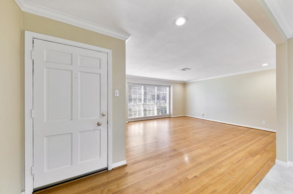 5422 Schumacher Ln, Houston, TX 77056