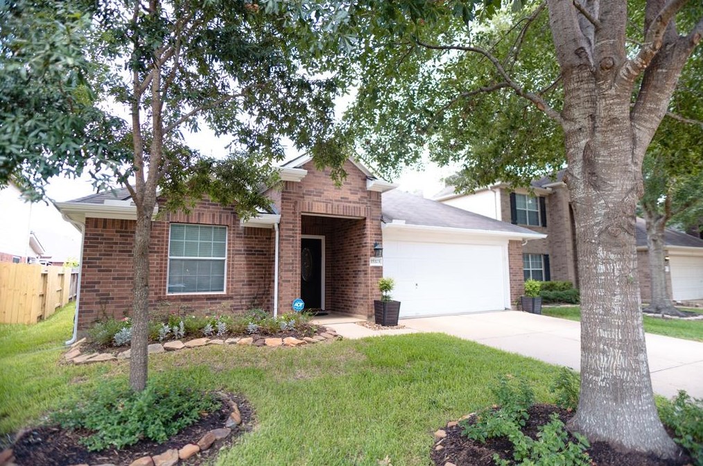 15323 Court Green Trl, Cypress TX  77433-6209 exterior