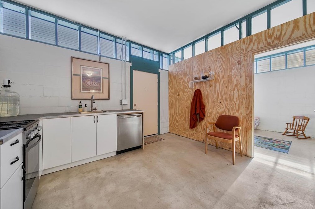 803 Schweikhardt, Houston TX  77020-7744 exterior