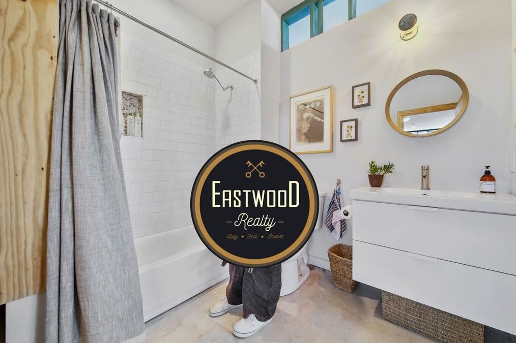 803 Schweikhardt, Houston TX  77020-7744 exterior