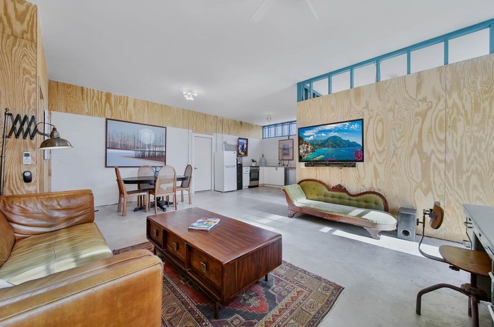 803 Schweikhardt, Houston TX  77020-7744 exterior