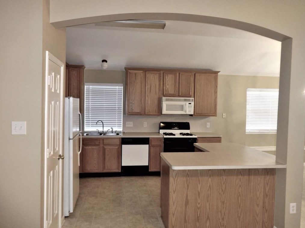 409 Crimson Coast Dr, League City, TX 77573-0721