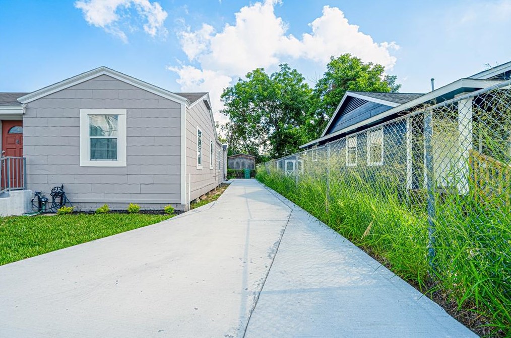 6719 Corpus Christi St, Houston TX  77020-5054 exterior