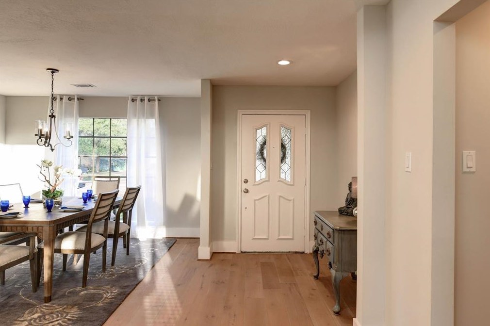 1706 Cedar Creek Ct, Houston TX  77077-5125 exterior