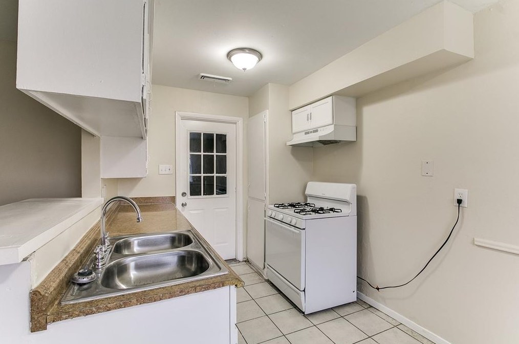 5346 Glen Rio St, Houston, TX 77045