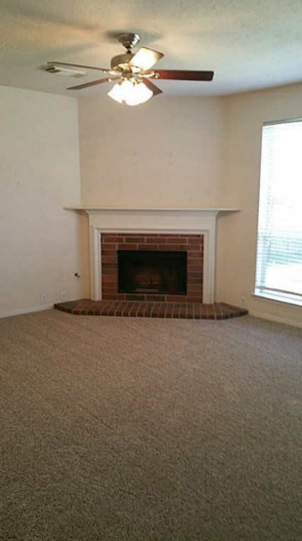 826 Deer Hollow Dr, Sugar Land TX  77479-6469 exterior