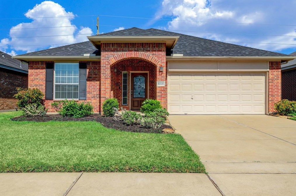 6318 Saragosa Crossing Ln, Houston TX  77066-3298 exterior