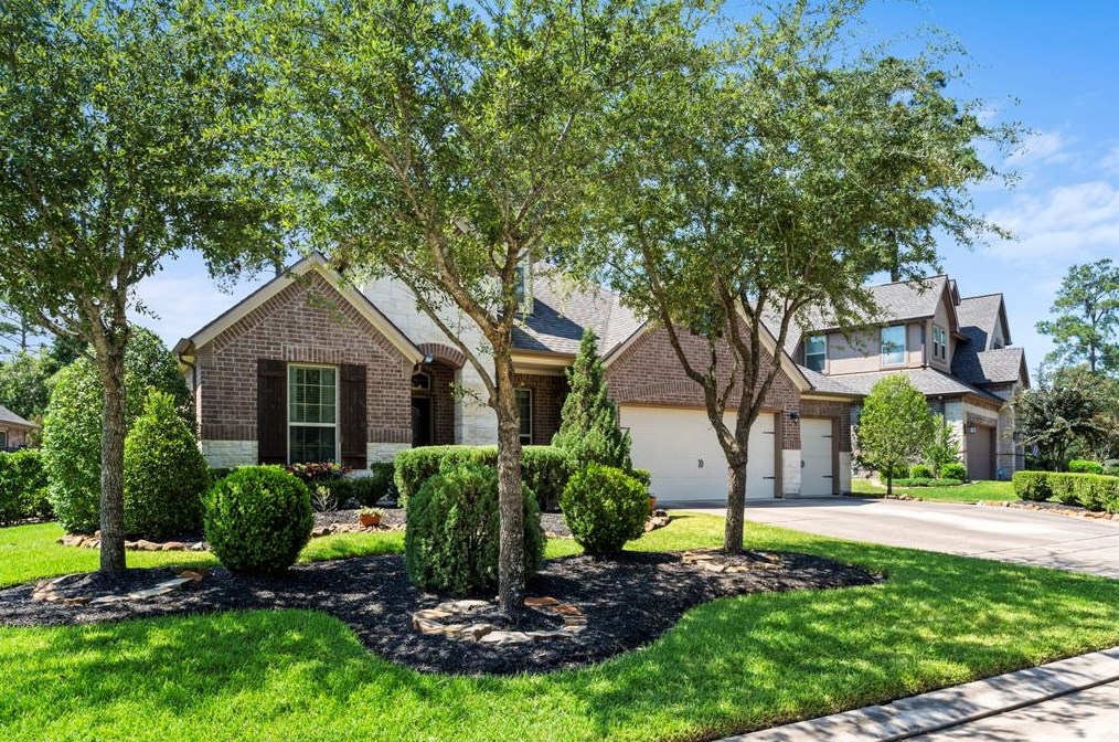 19 Canoe Bend Dr, Spring, TX 77389-5091