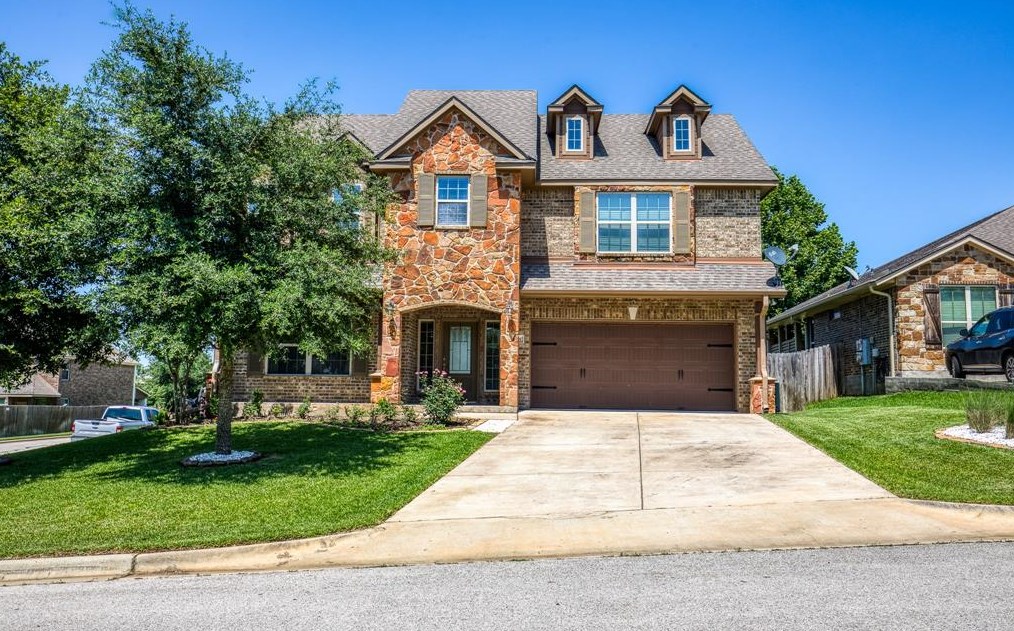 2301 Ralston Creek Ct, Brenham, TX 77833