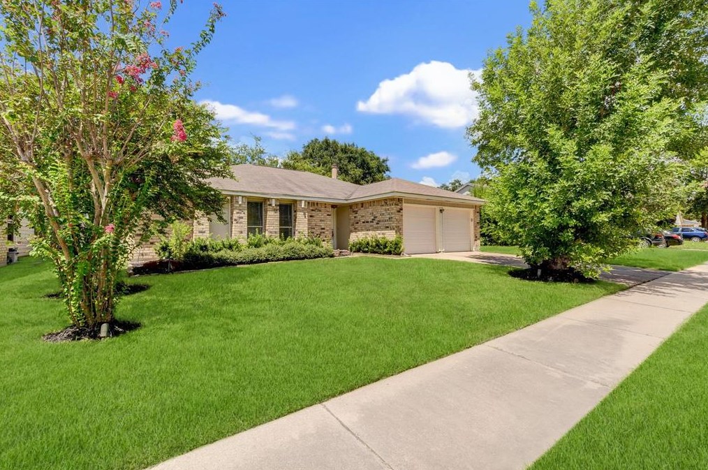 13530 Hampton Falls Dr, Houston, TX 77041